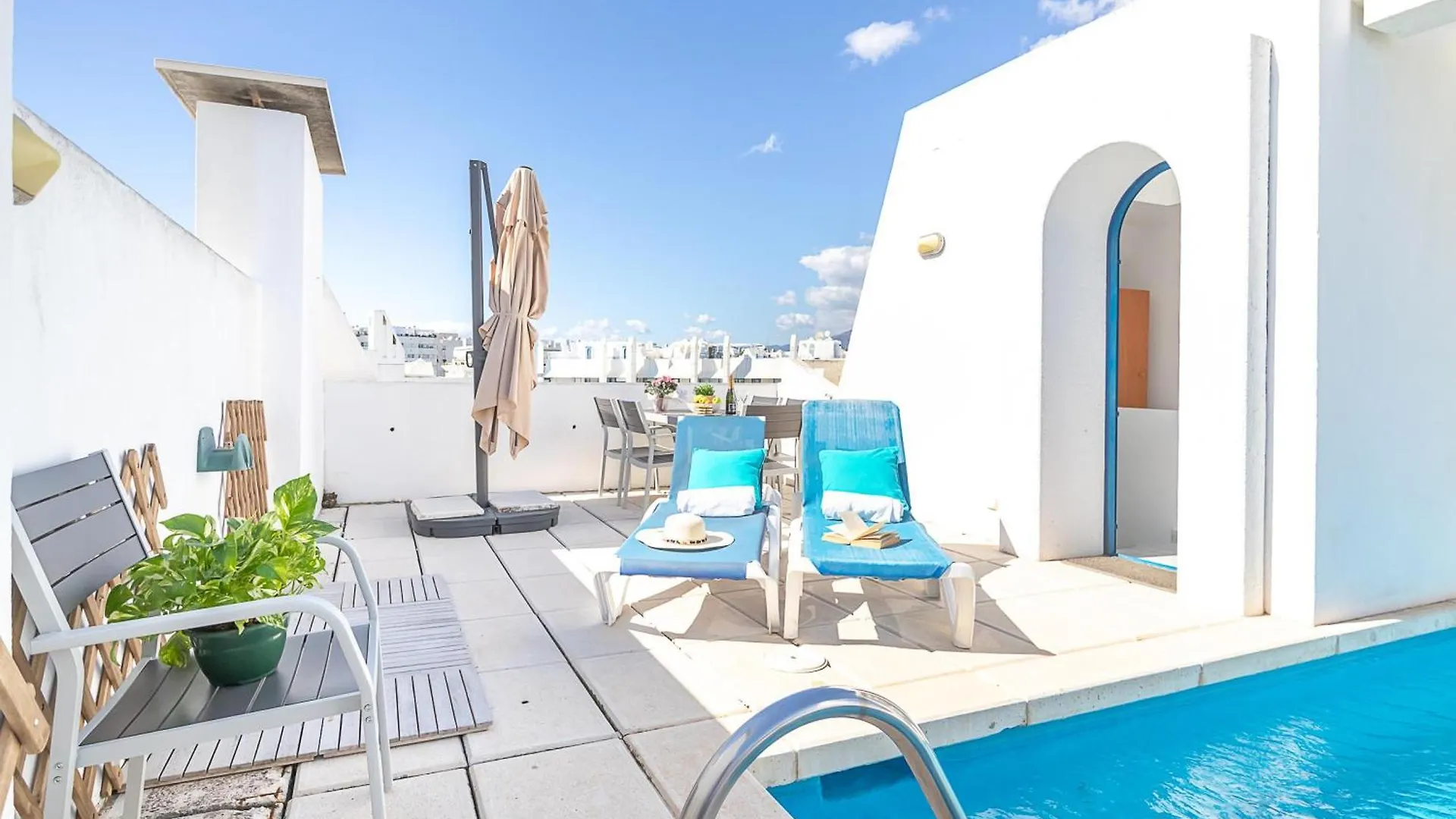Marbella House Apartment 0*,