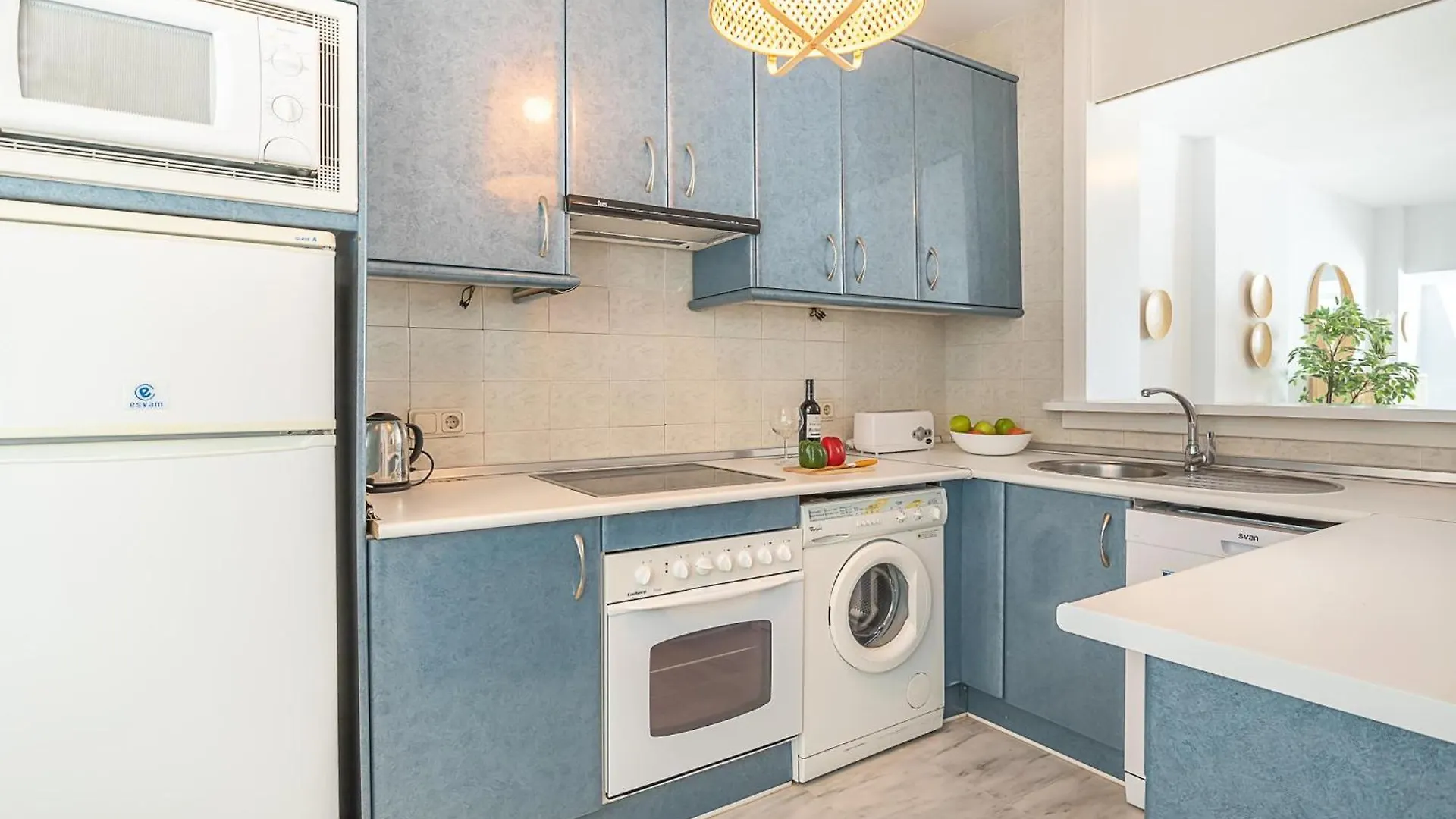 Marbella House Apartment 0*,